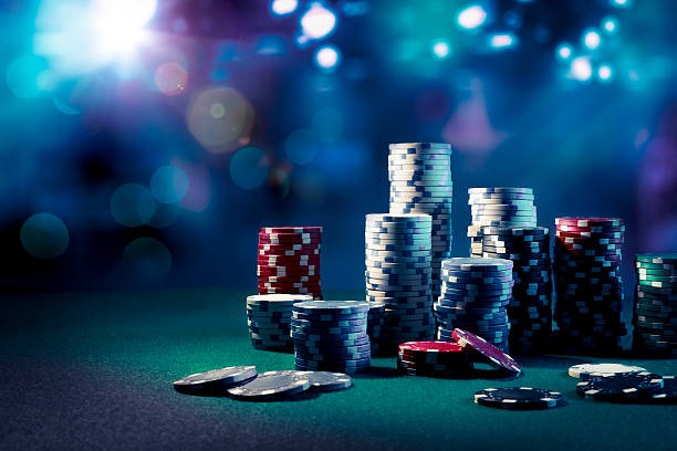 Game rule display on Playtech live blackjack table showing dealer stand rules and payout matrix